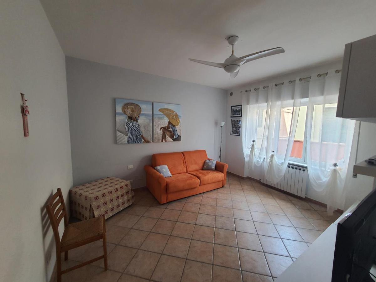 Appartamento In Centro A 30M Dal Mare Spotorno Exterior photo